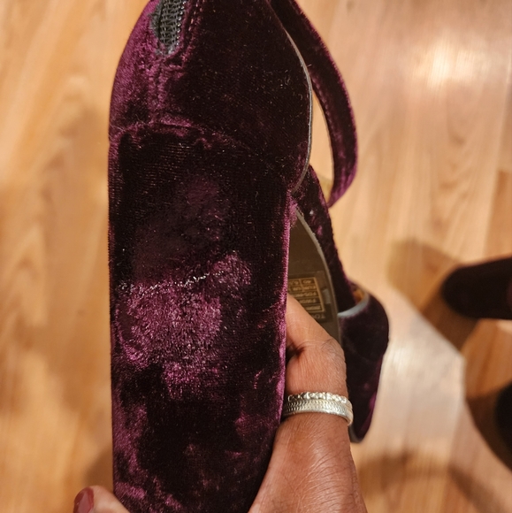 Zendaya x Tommy Hilfiger Velvet heels - Picture 3 of 3